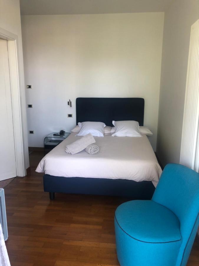 Le Petit Du Lac Sirmione Rom bilde
